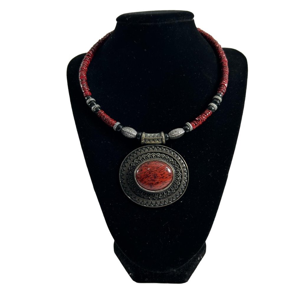 Premier Designs Beaded Pendant Necklace Silver Tone Southwest Red Black Choker - Picture 2 of 11